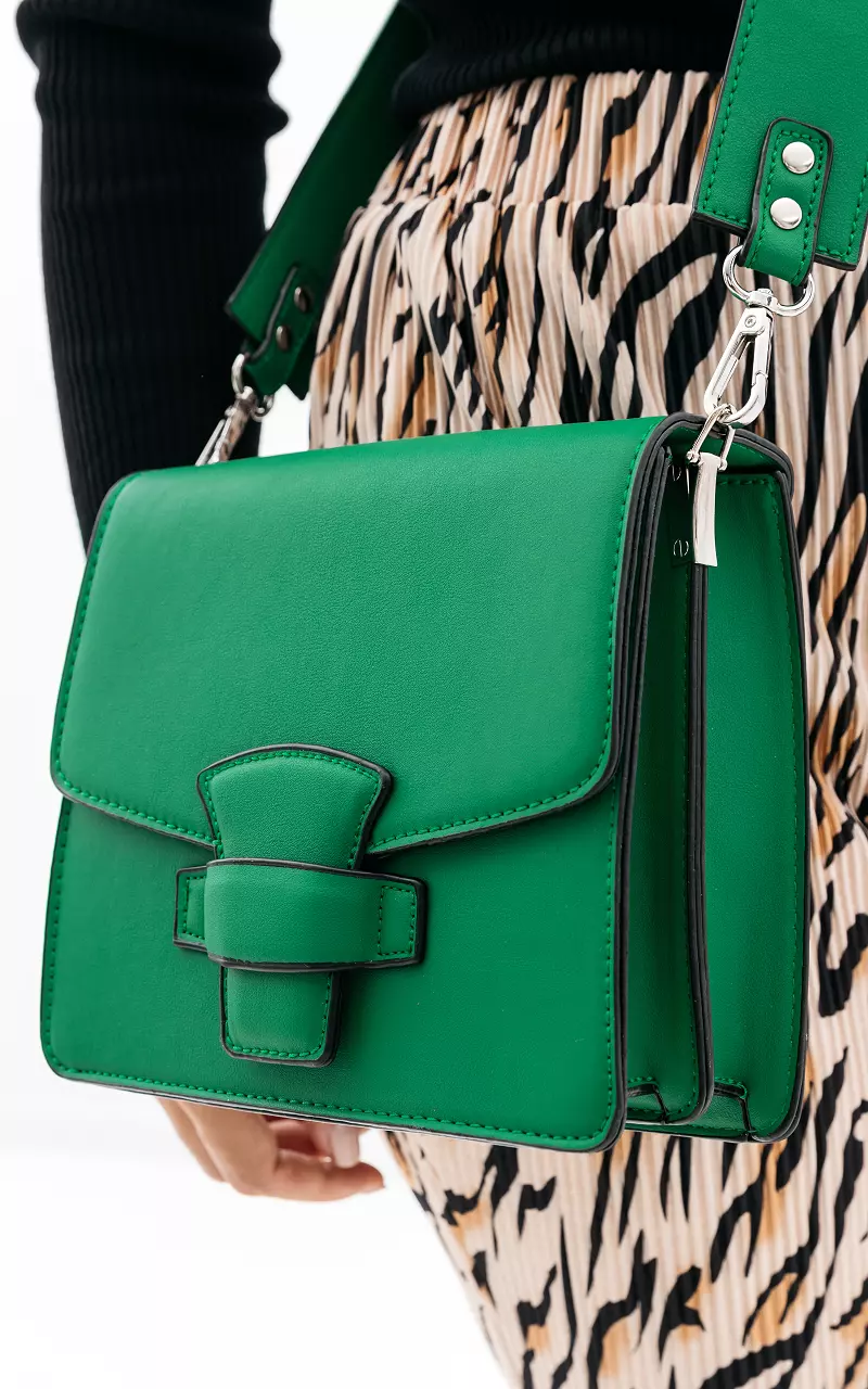 Bag with magnet closure Green
