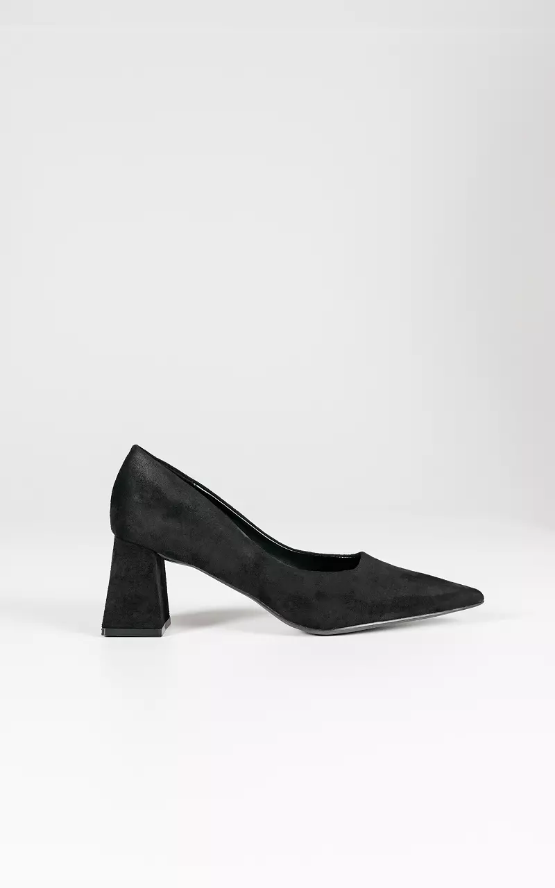 Suede-look heels with pointed noses Black