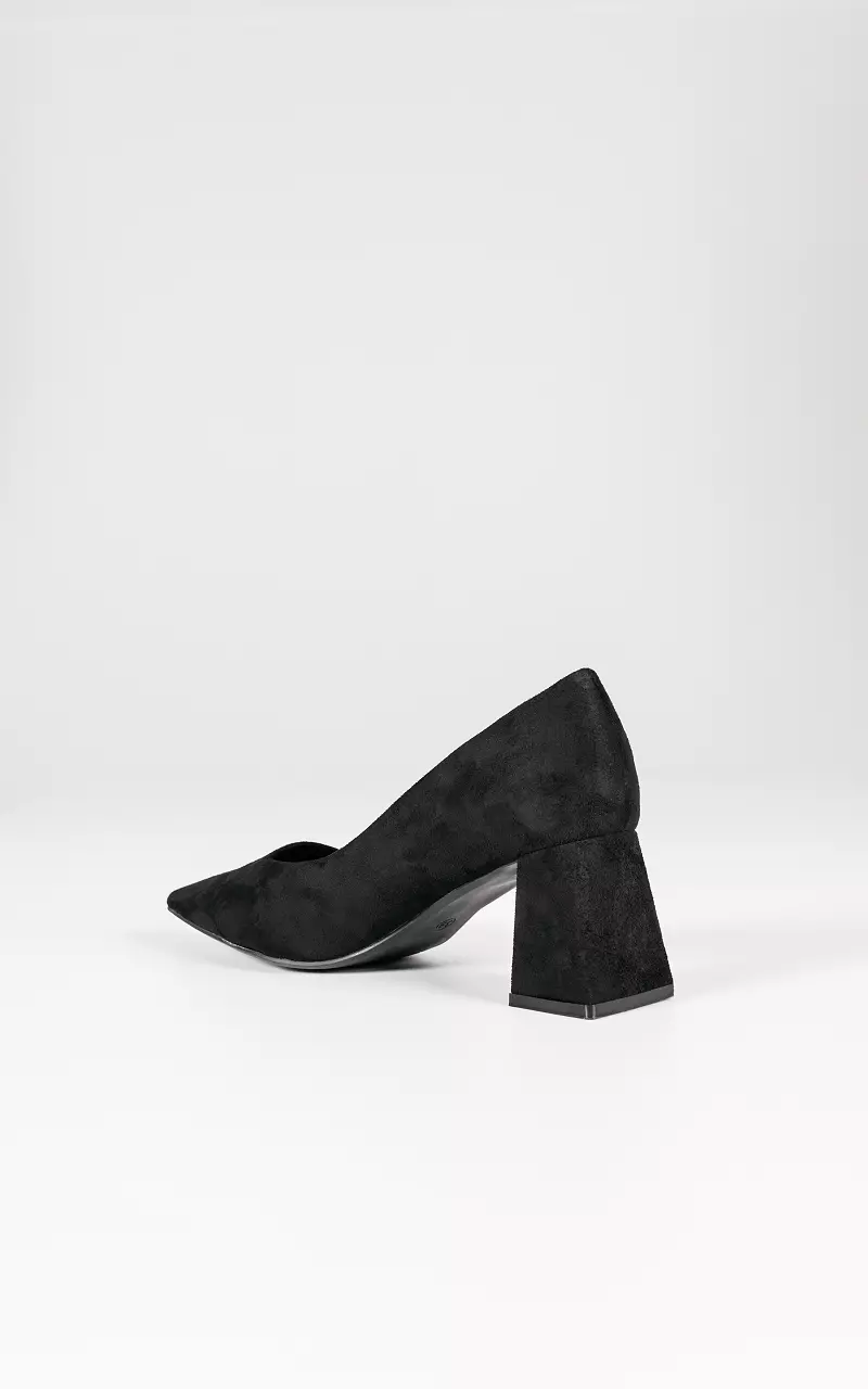 Suede-look heels with pointed noses Black