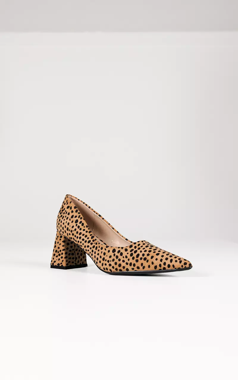 Suede-look heels with pointed noses Light Brown Black