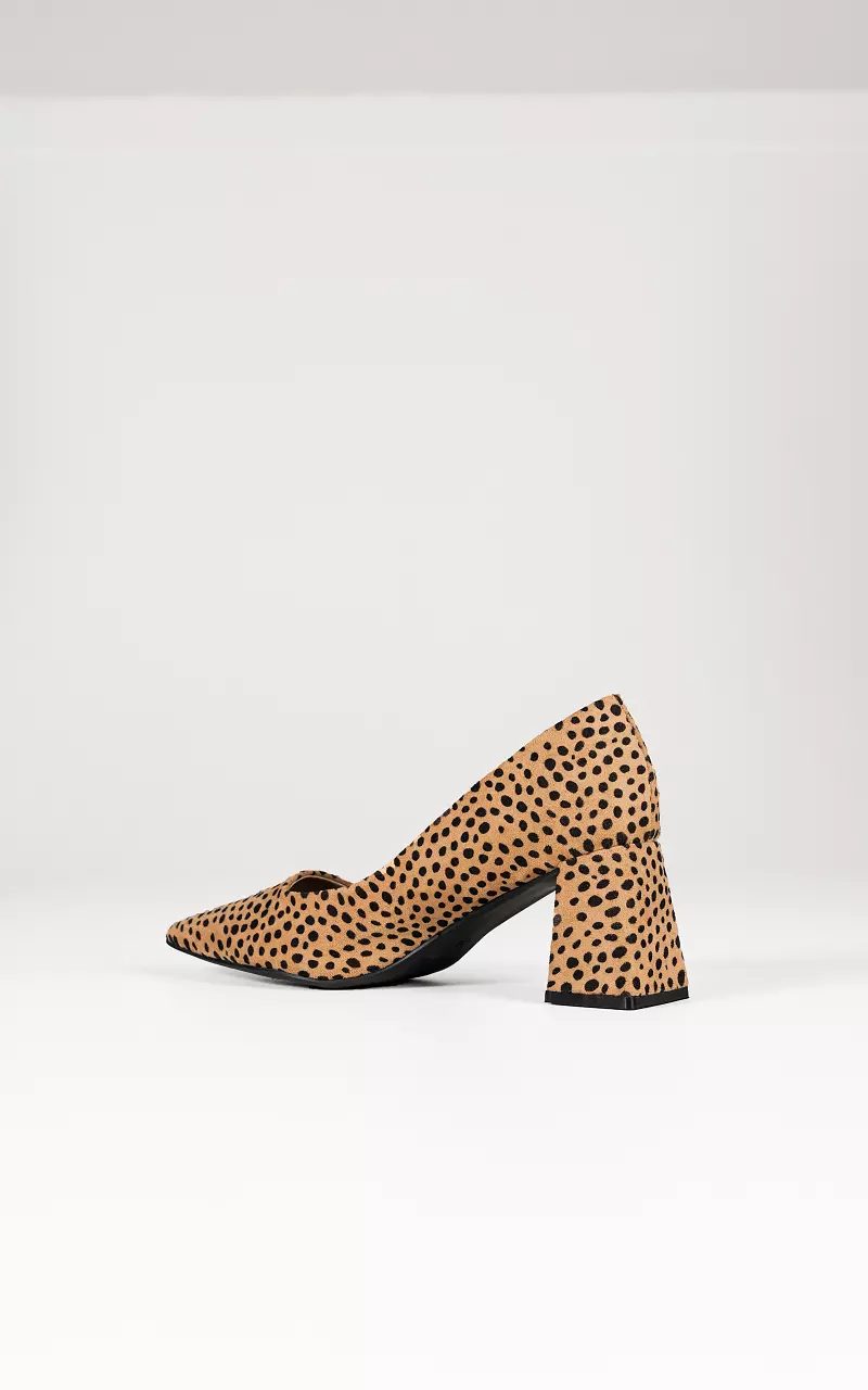 Suede-look heels with pointed noses Light Brown Black