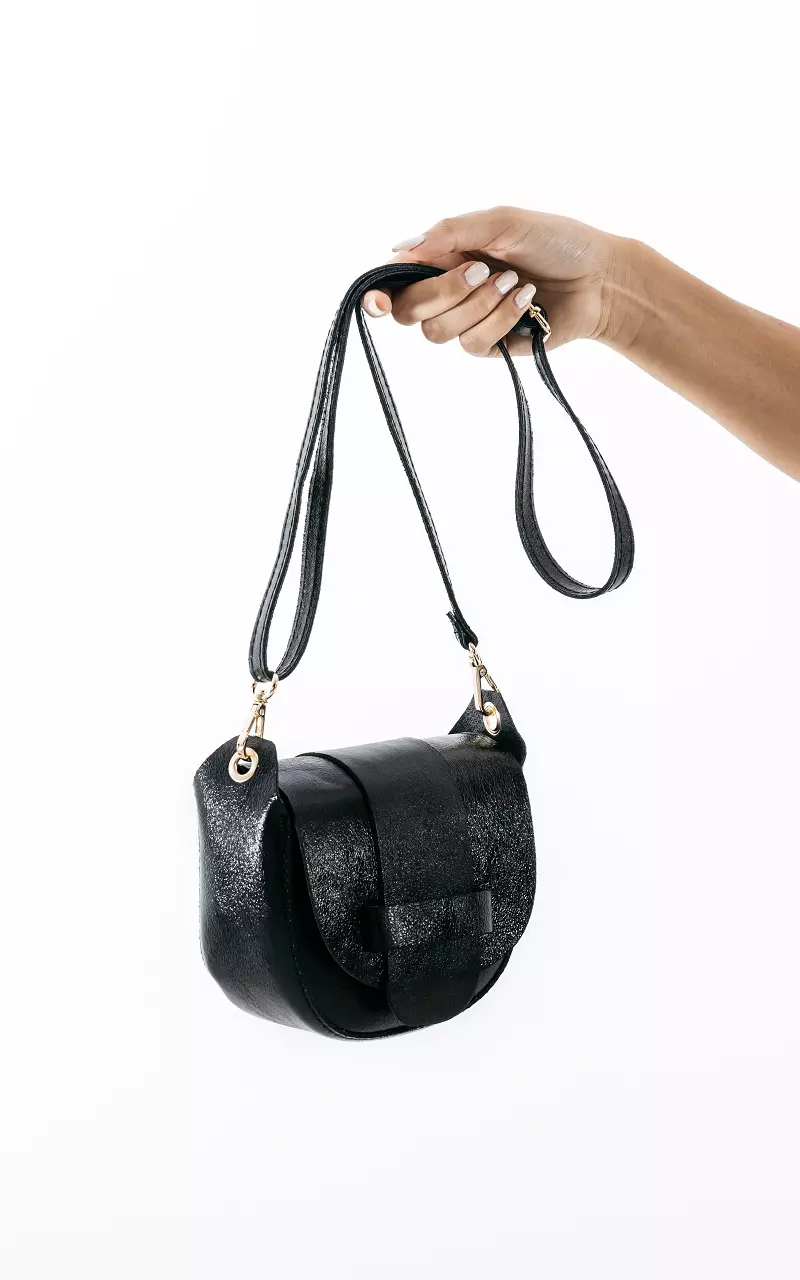 Metallic-look bag with zip Black
