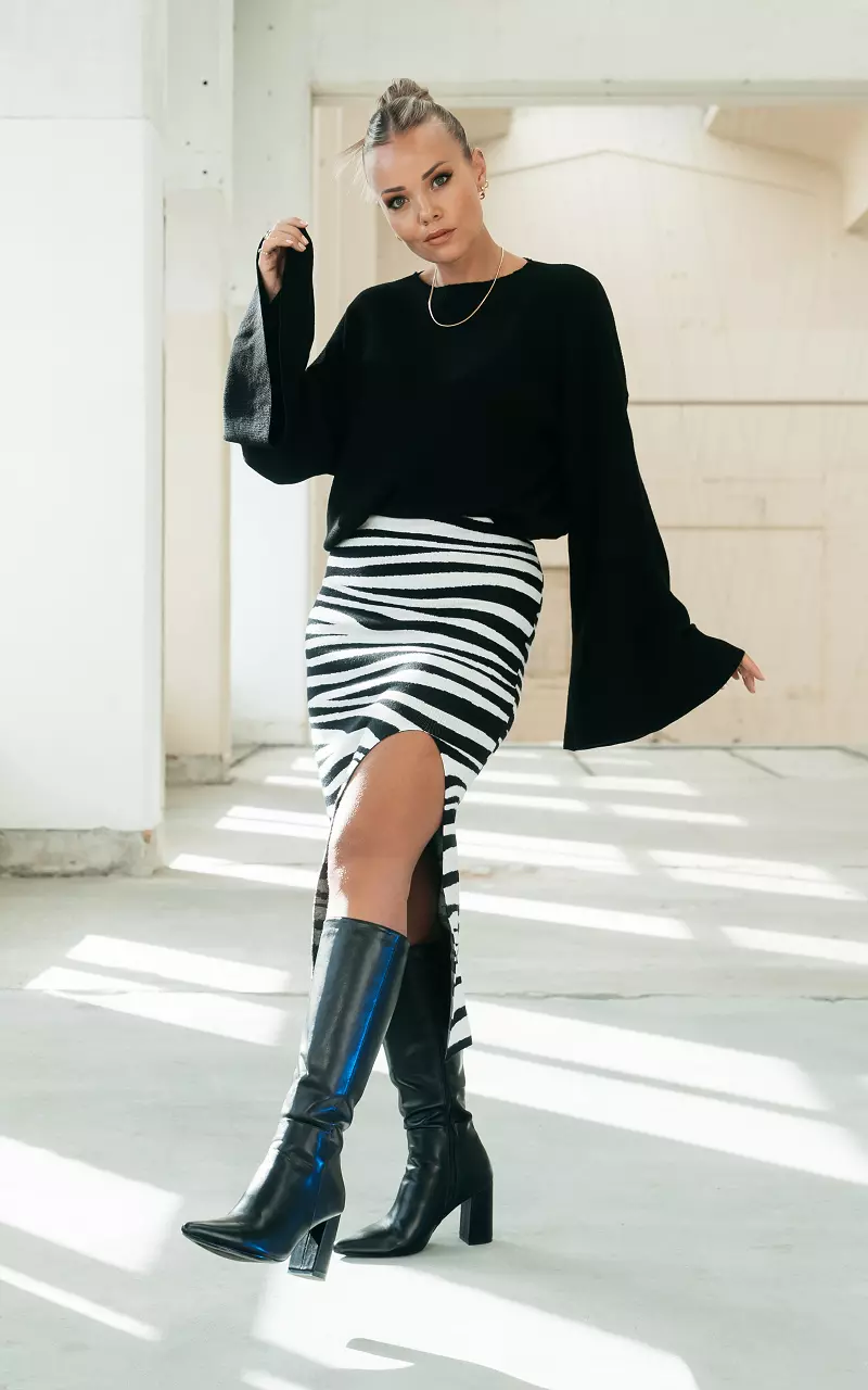 Zebra print skirt with split Black White