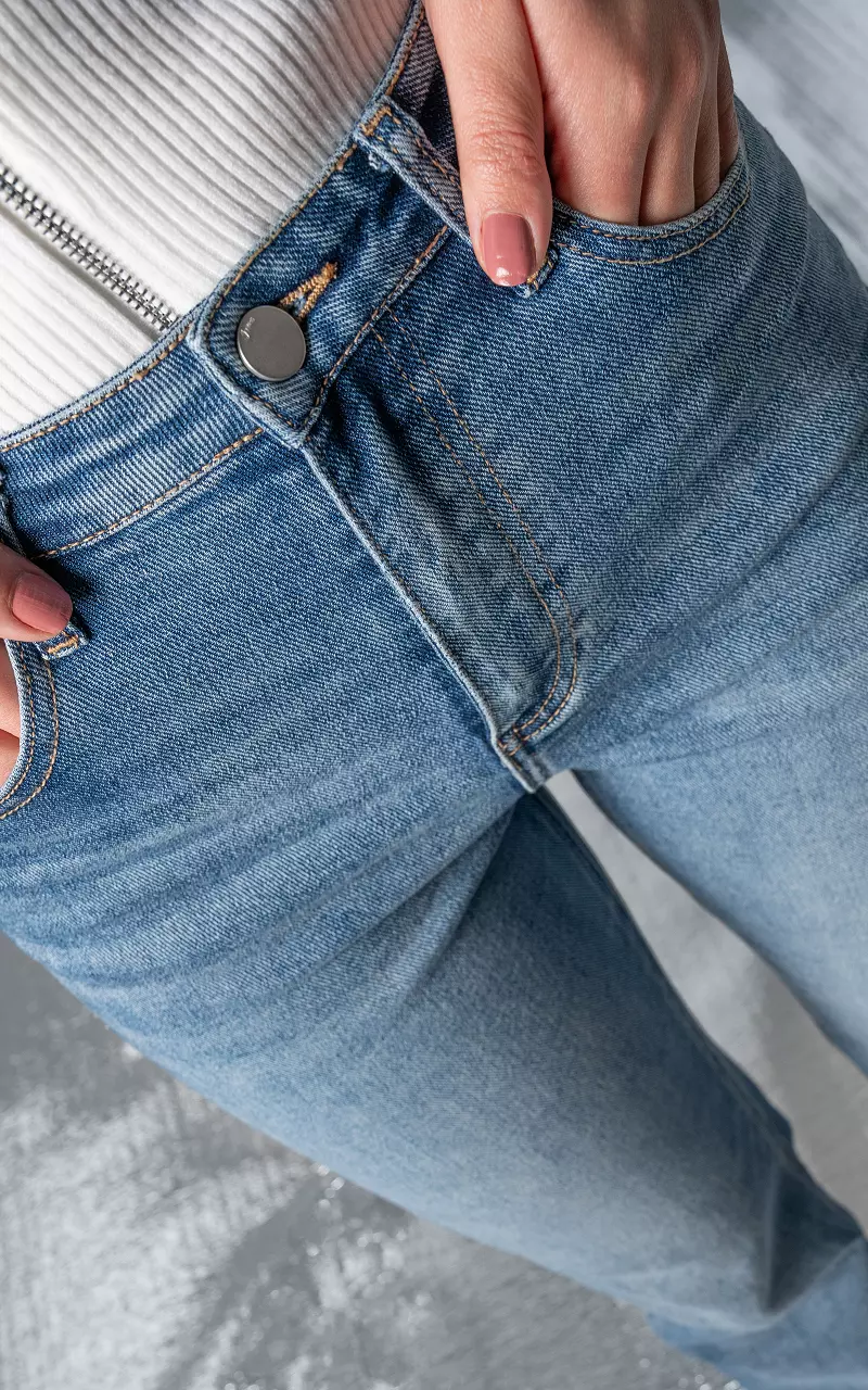 High-waist straight fit Jeans Hellblau
