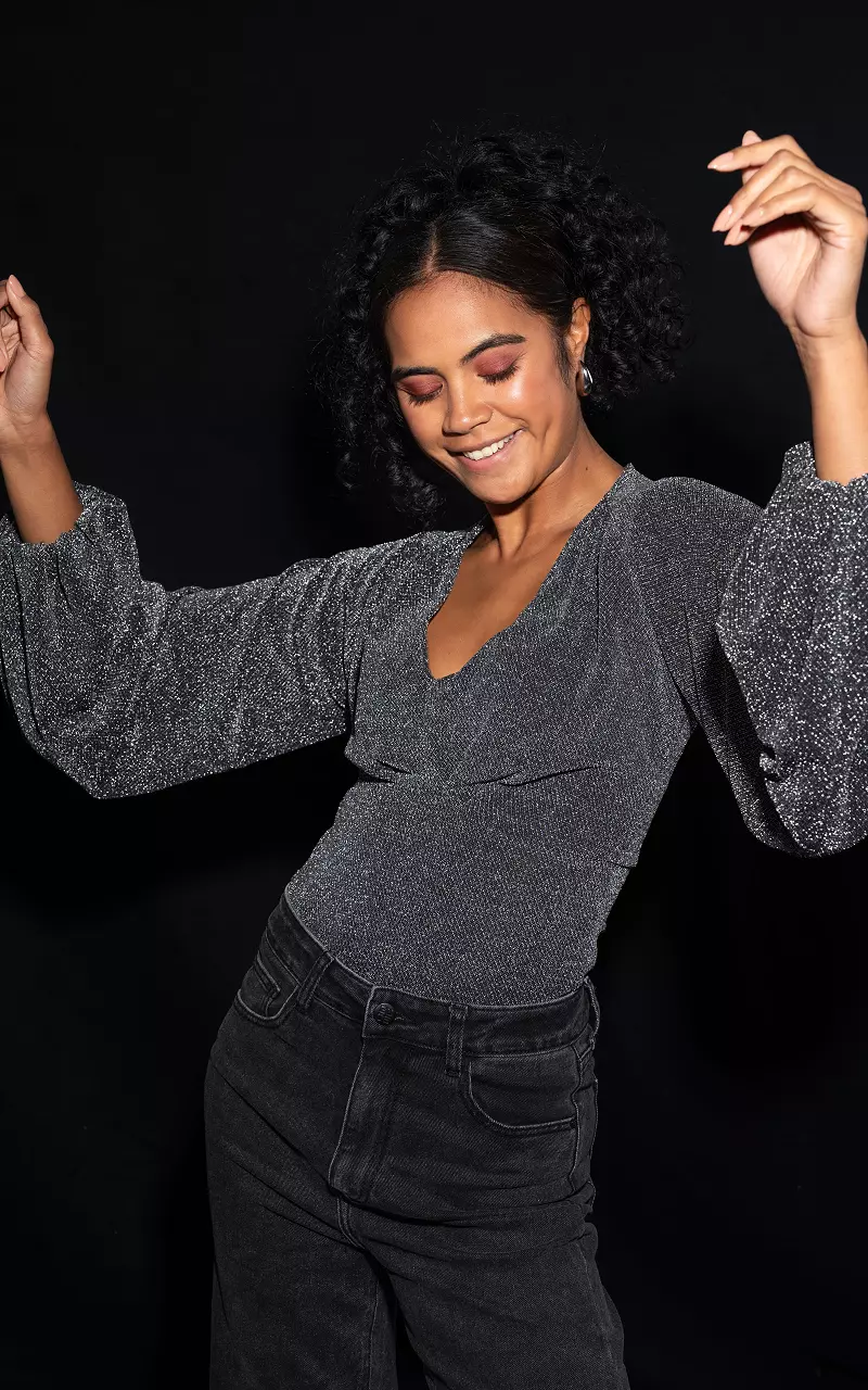 Glitter top with v-neck Silver