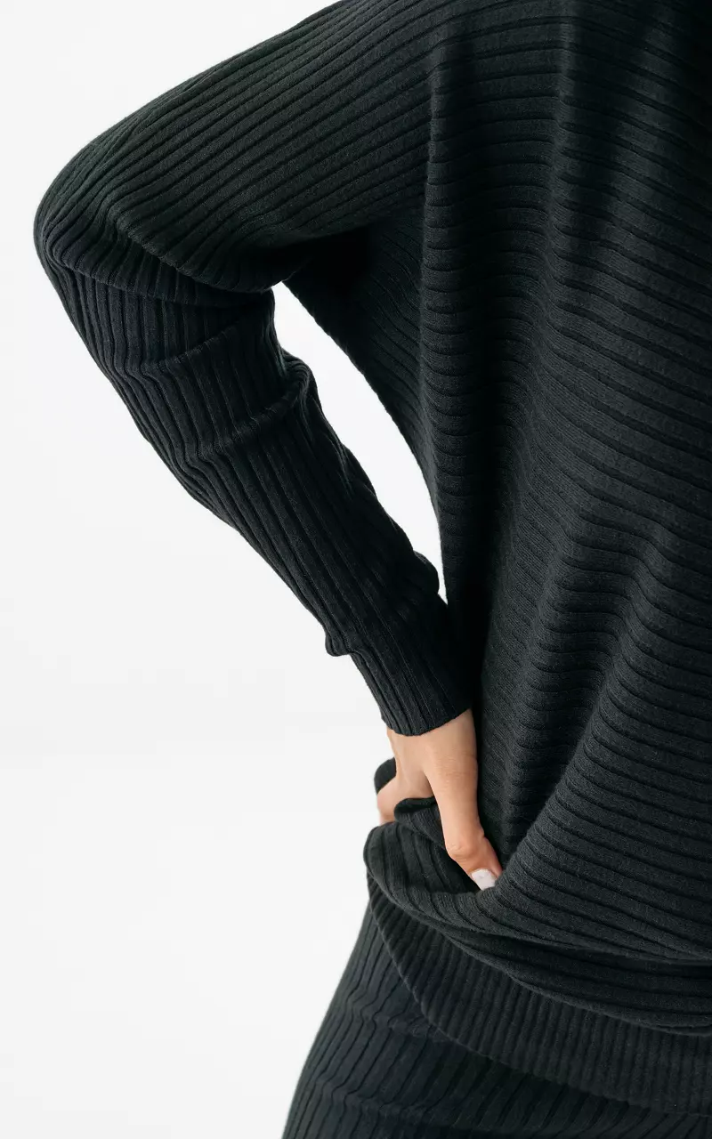 Set of sweater and pants Black