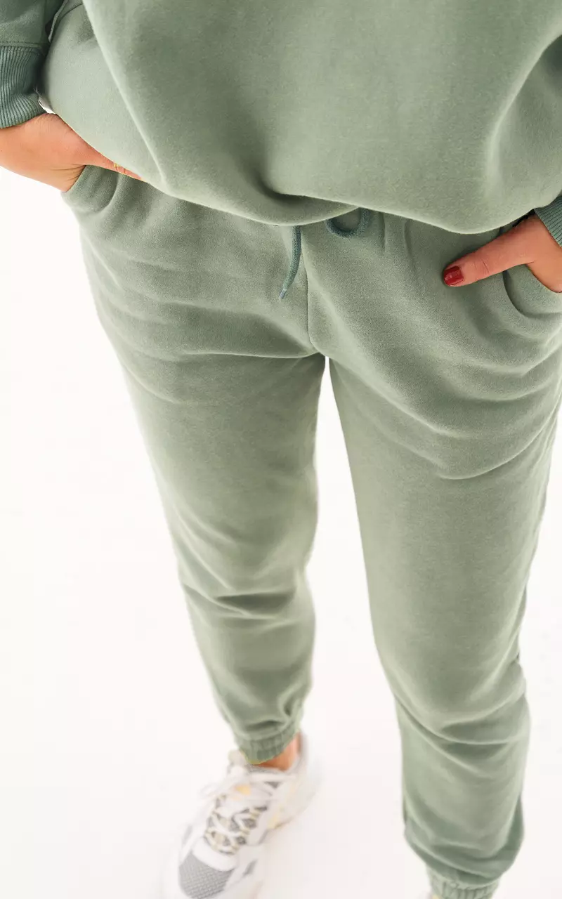 Sweatpants with two side pockets Green
