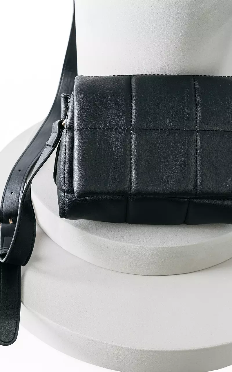 Leather-look bag with adjustable handle Black