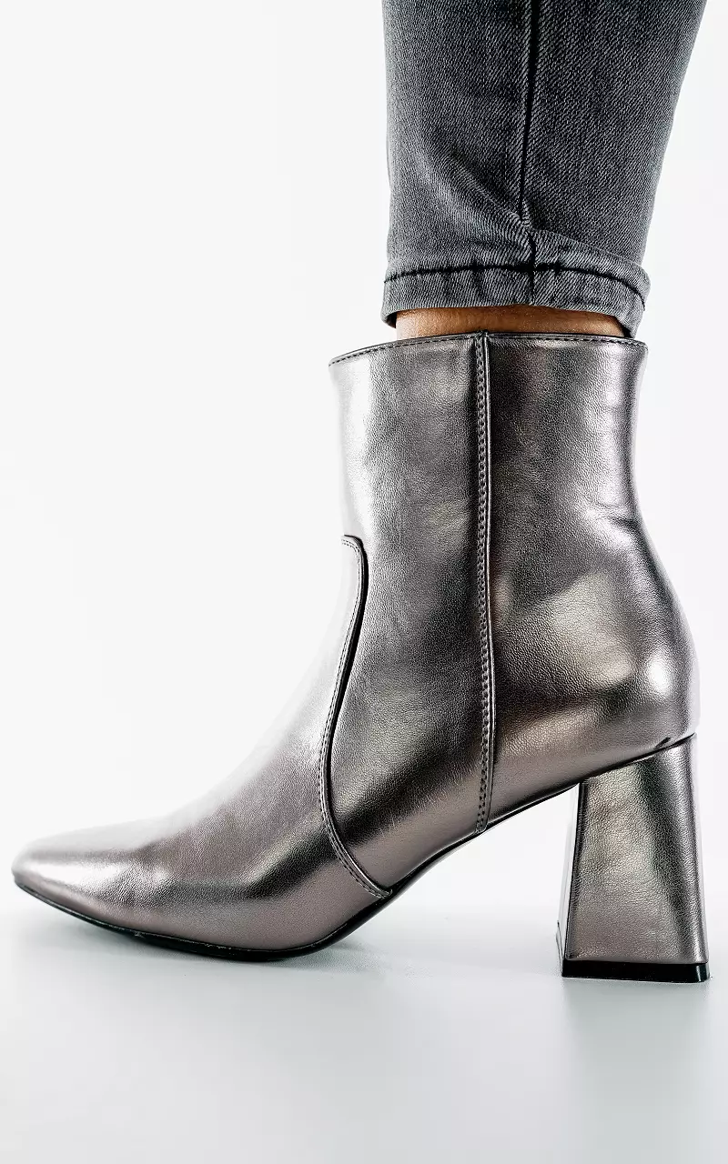 Boots with block heel Gunmetal