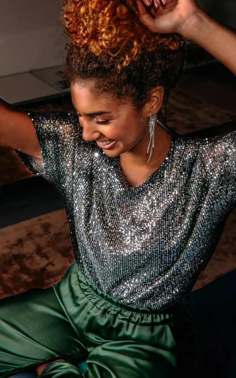 Sequin top with round neck Silver