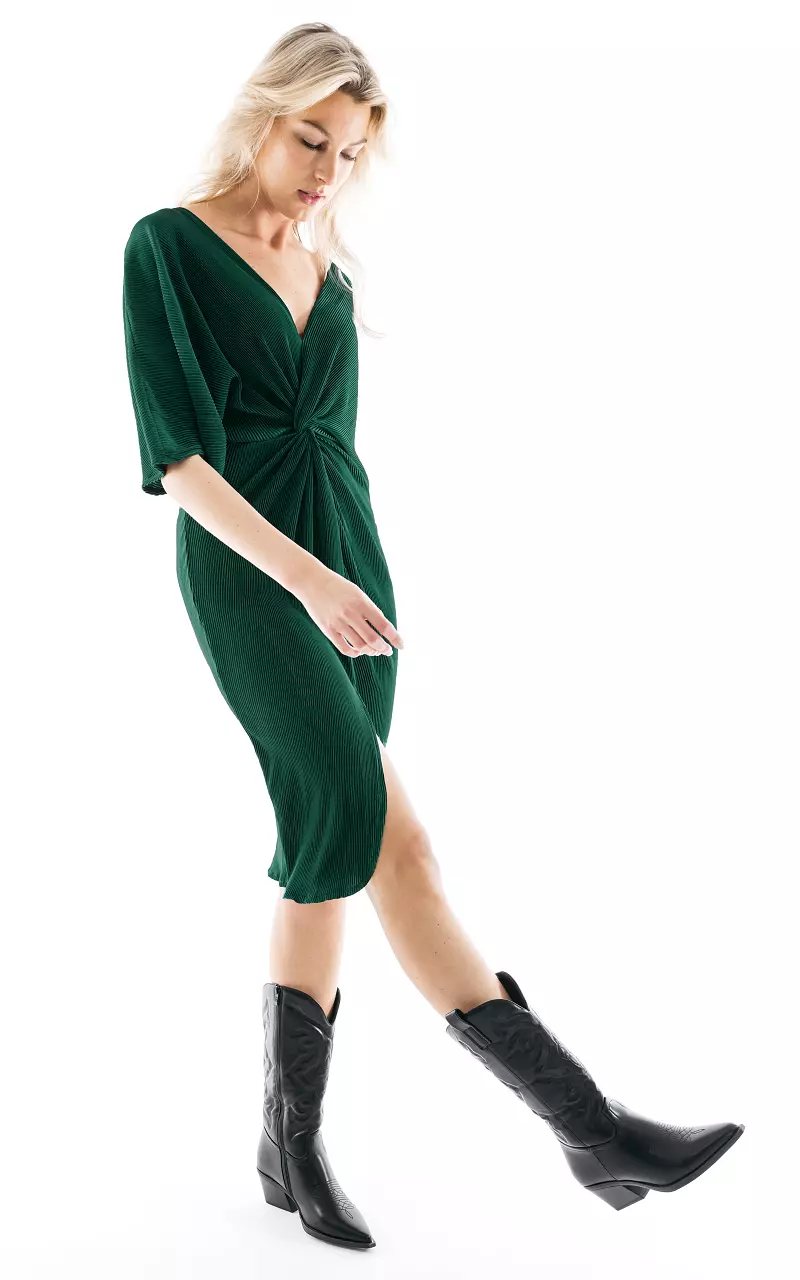 Plissé Kleid mit V-Ausschnitt Grün