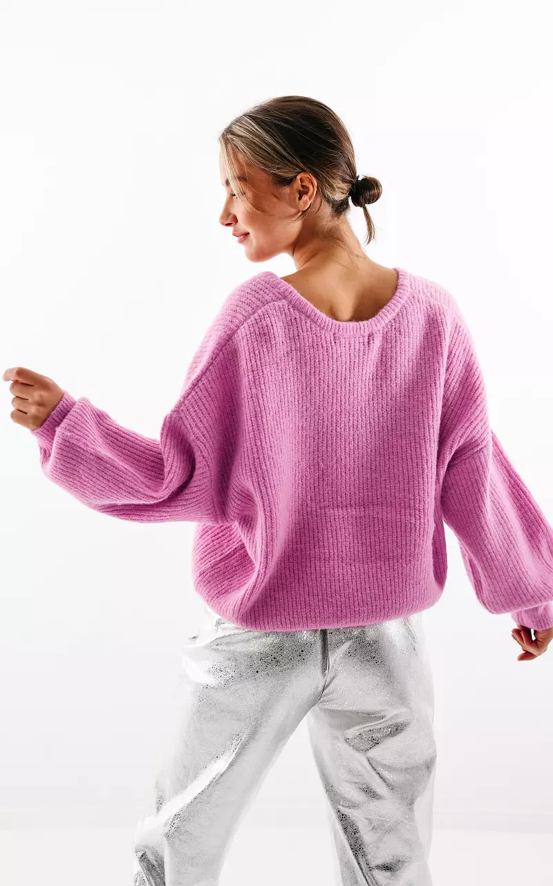 Cropped sweater with v-neck Pink