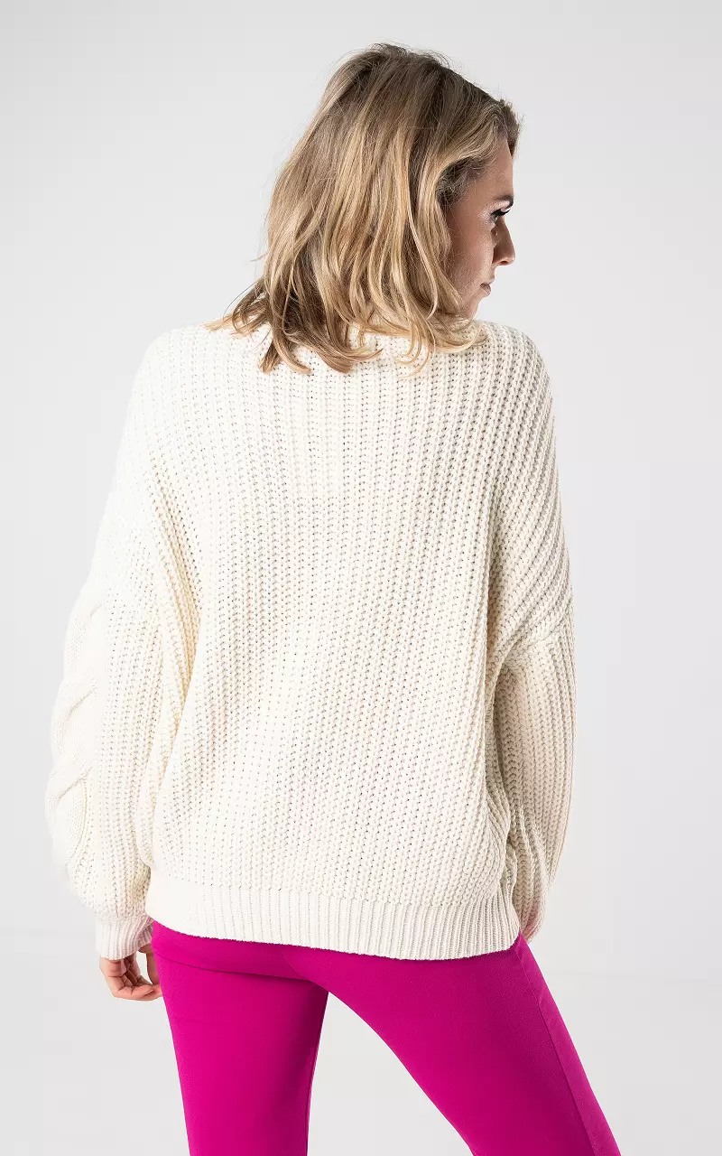 Cable-knit sweater with pleated effect Cream