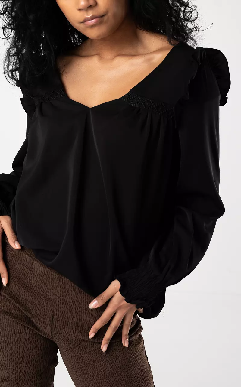 Blouse with smocked details Black