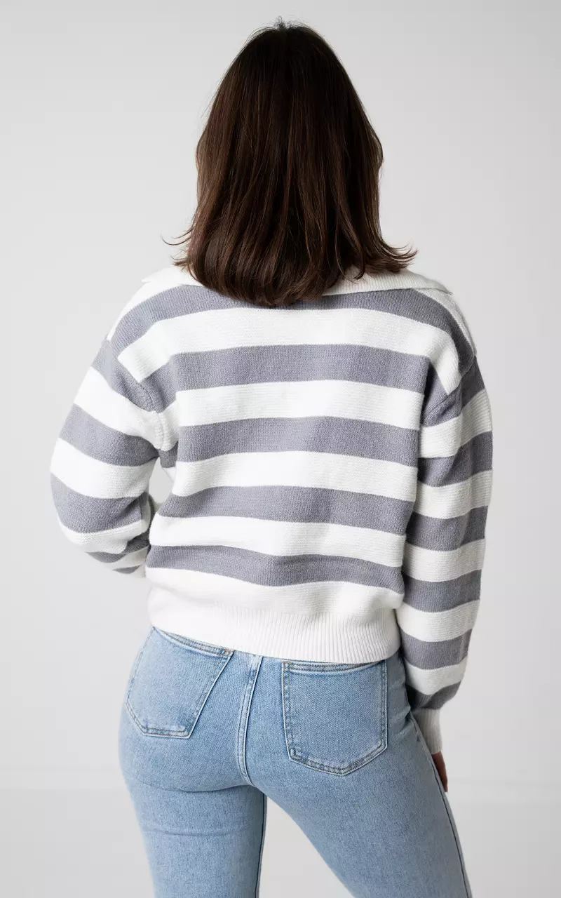 V-neck sweater with stripes White Grey