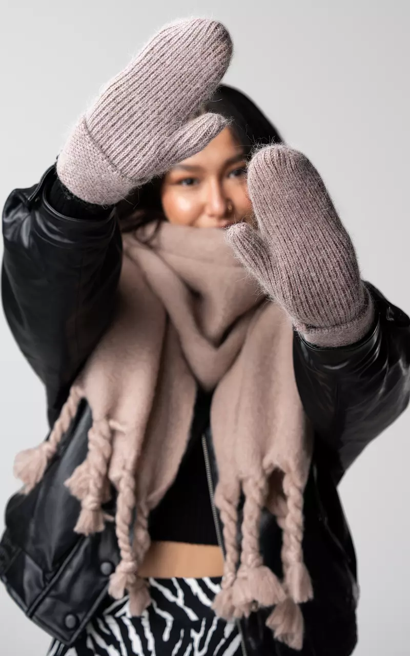 Knitted mittens Taupe