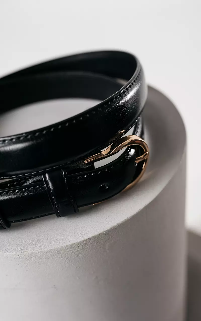 Leather belt with oval clasp Black Gold
