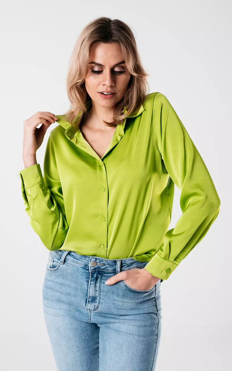 Satin-look blouse with buttons Light Green