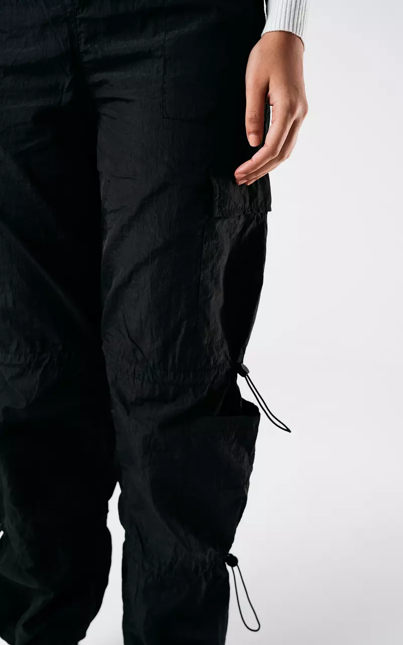 Cargo parachute broek met elastiek detail Zwart