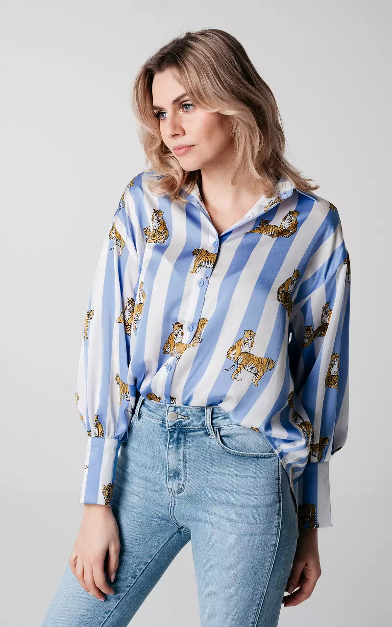 Blouse with buttons and print Light Blue White