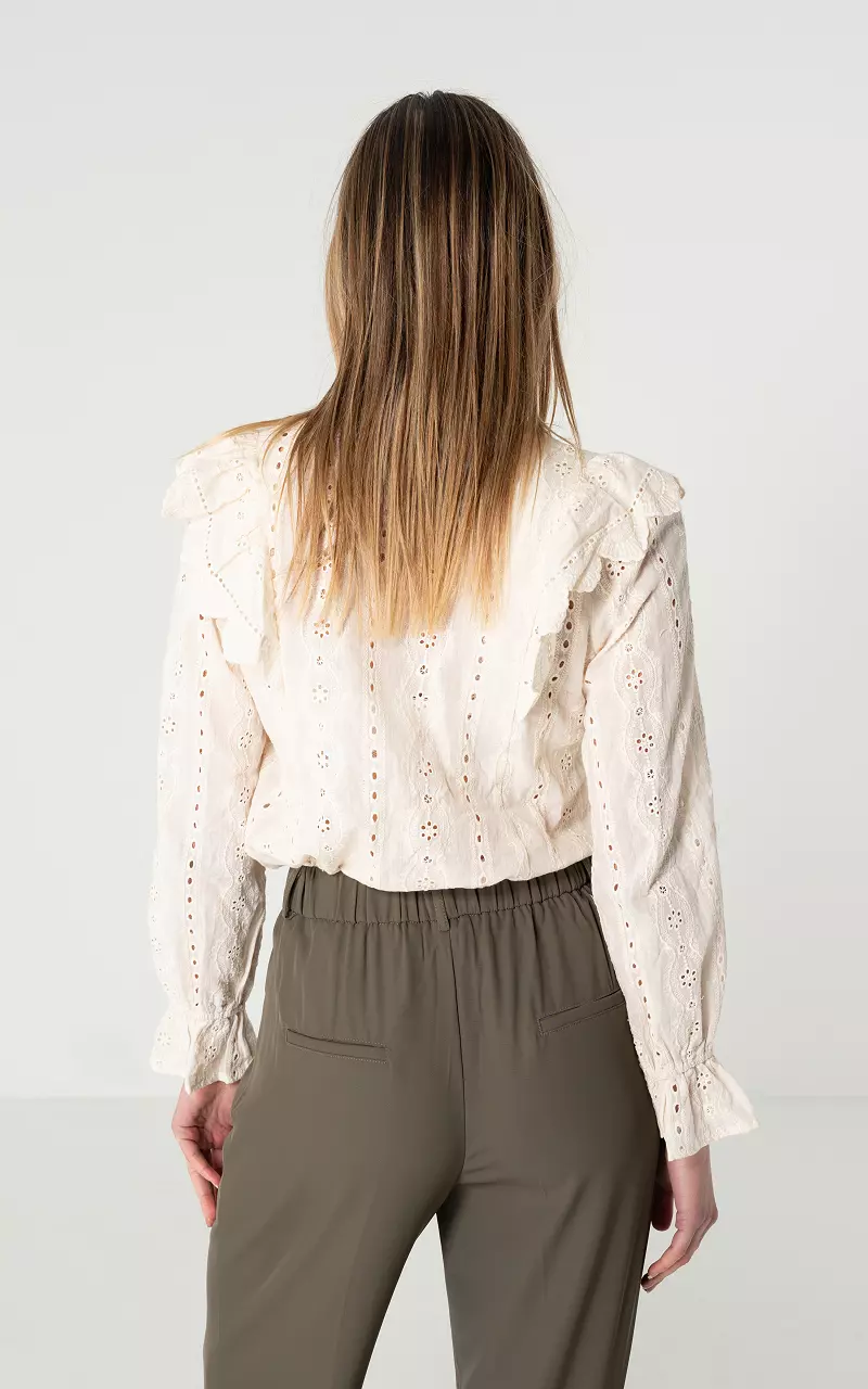 Broderie blouse met kanten details Creme