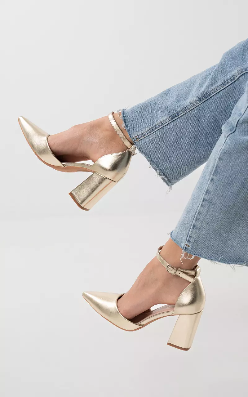 Heels with block heel and adjustable ankle strap Gold