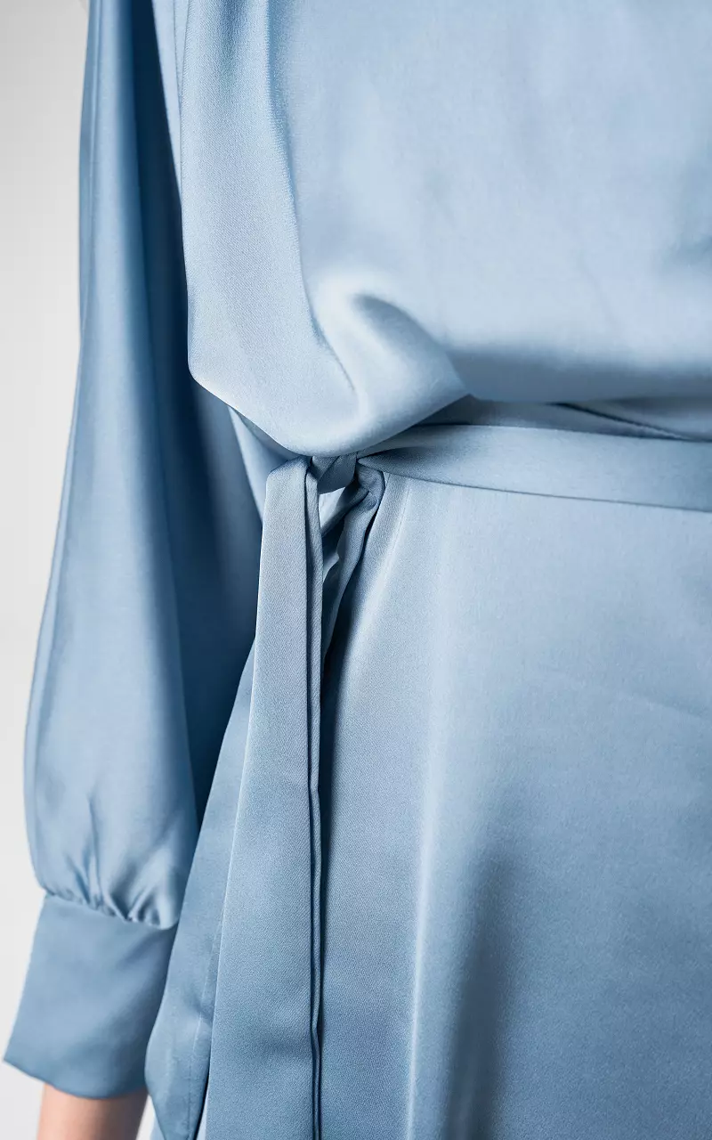 Satin-Look Kleid mit Bindeschleife Hellblau