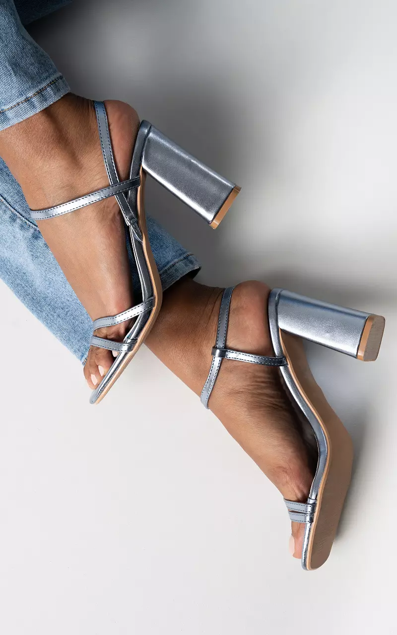 Metallic look heels met een blokhak Blauw