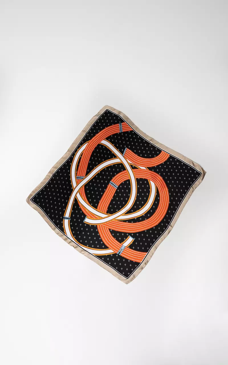 Satin-look scarf with print Black Orange