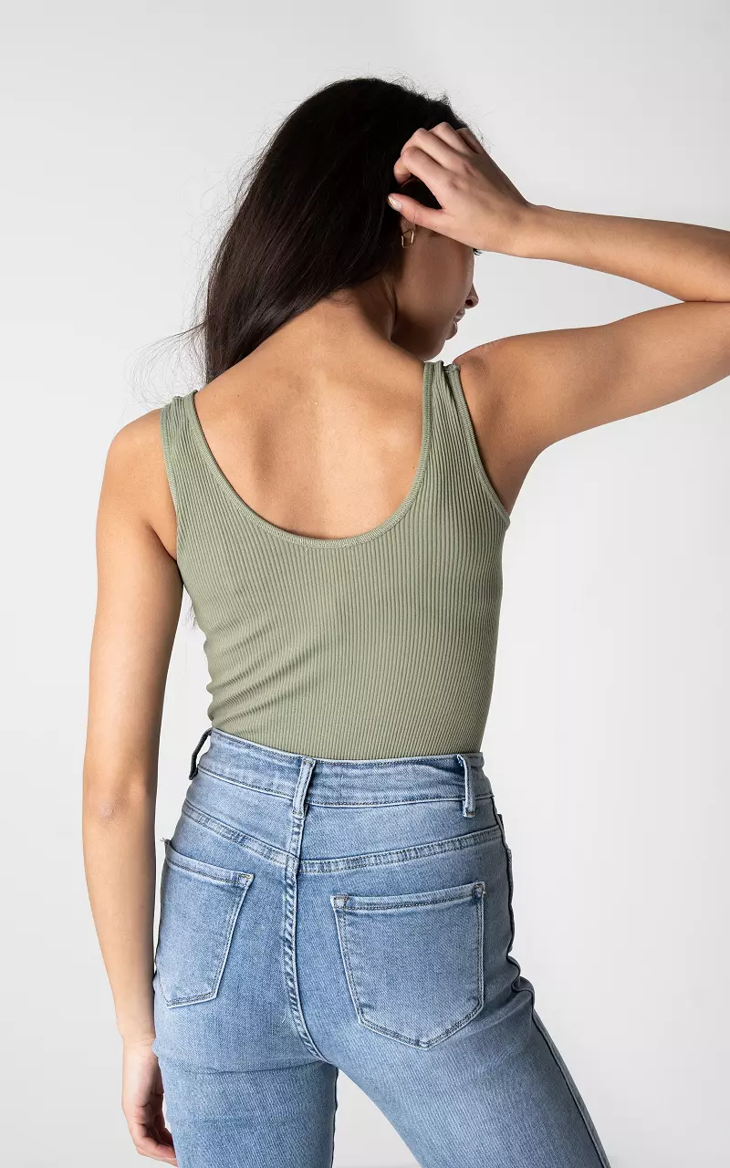 Body with round neck Light Green