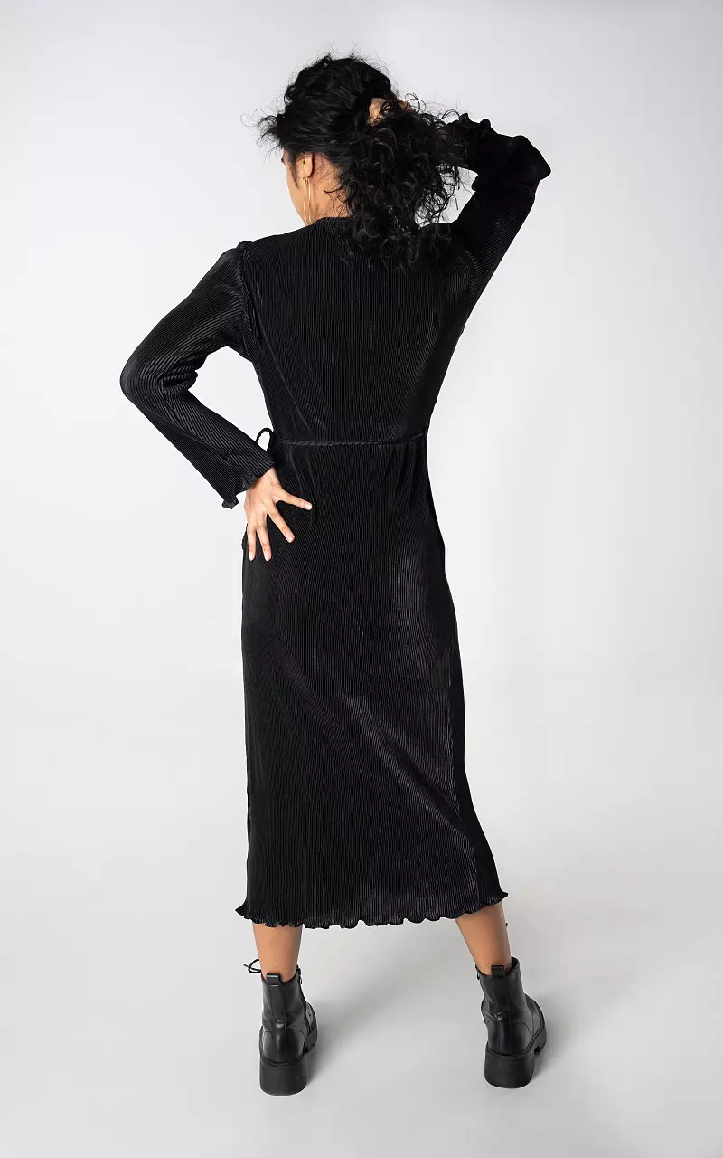 Plissé overslag jurk met v-hals Zwart