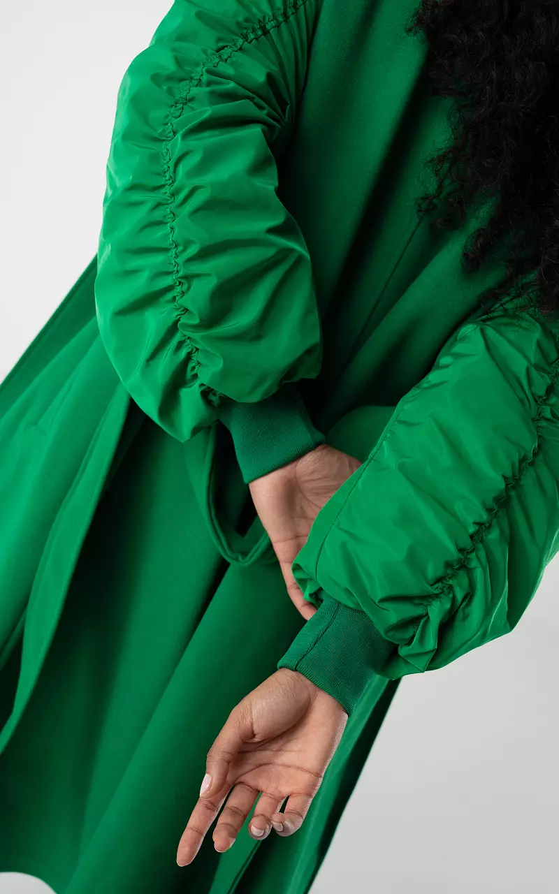Coat with bomber sleeves Green