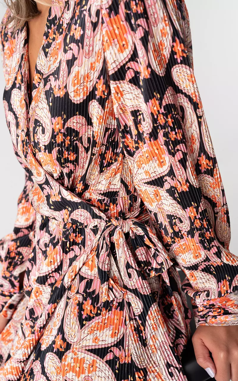 Wickel-Kleid mit Paisley-Print Schwarz Orange