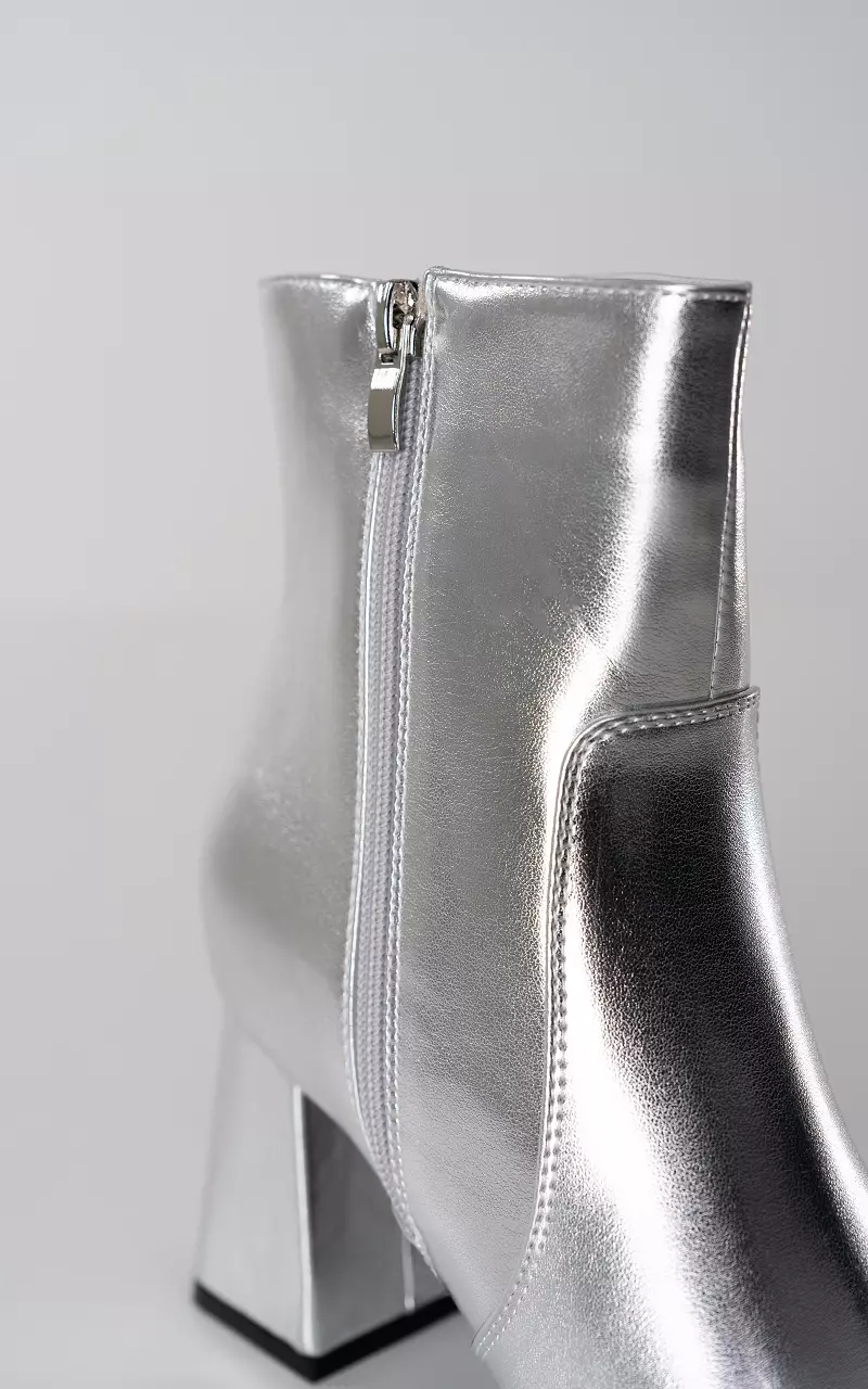 Boots with block heel Silver