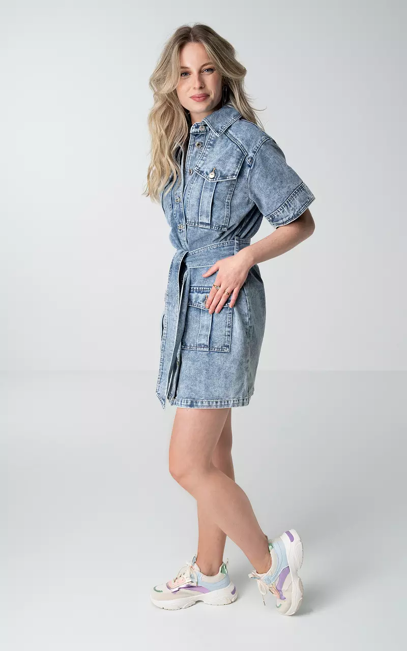 Denim dress with buttons and tie Blue