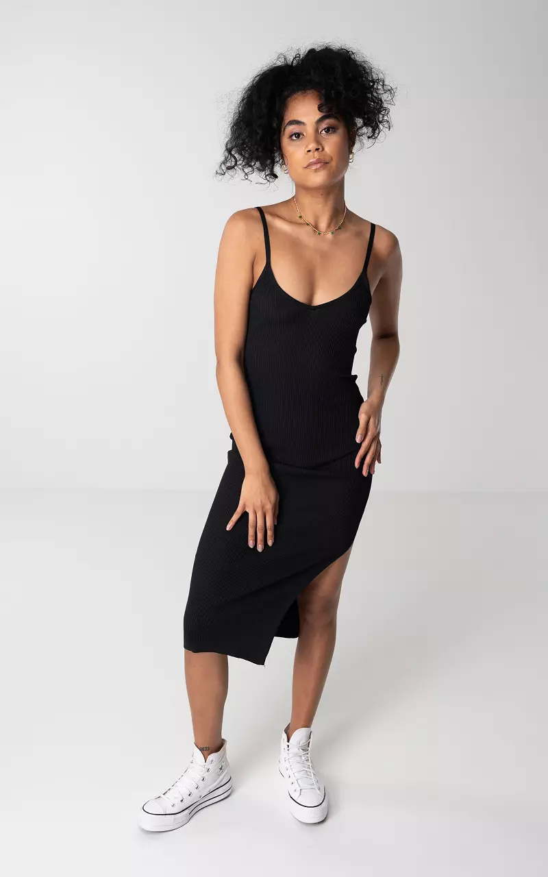 Kleid mit verstellbaren Trägern Schwarz