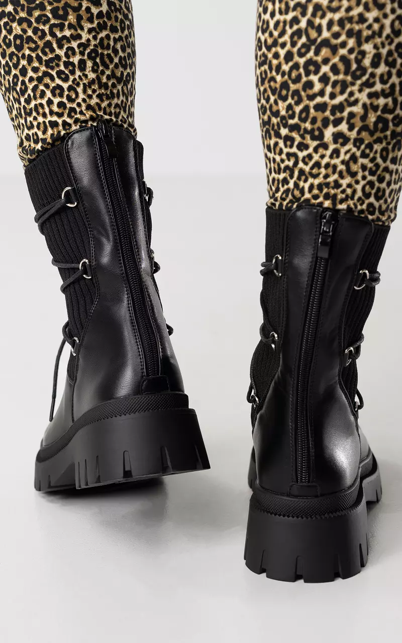 chelsea boots with laces