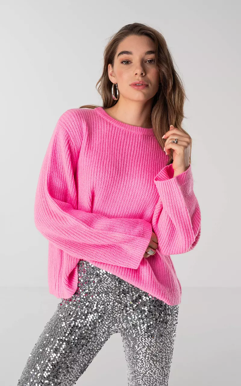 Coarse knitted sweater with round neck Pink