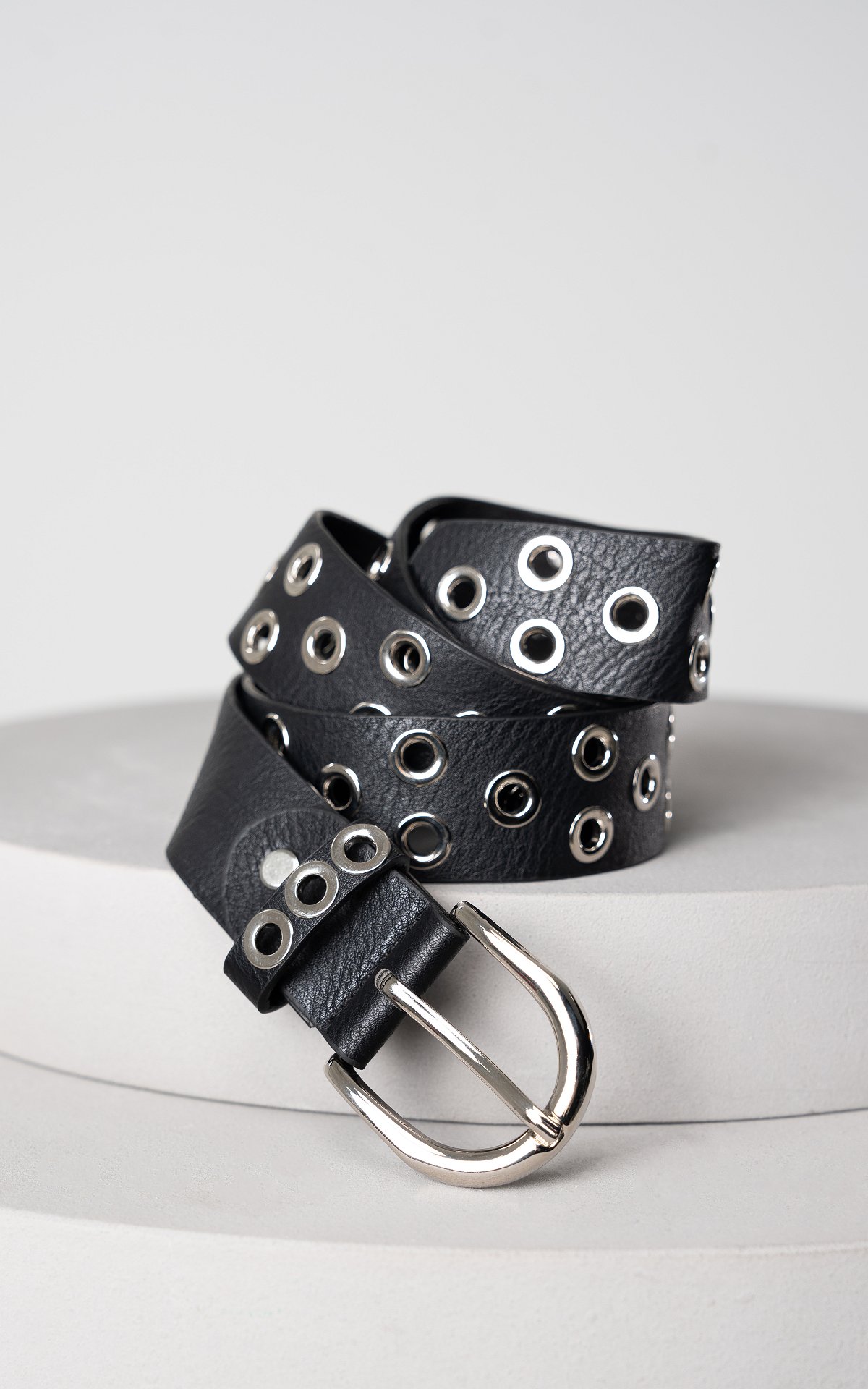 Gewoon doen Acquiesce salon Riem met metalen ringen - Zwart Zilver | Guts & Gusto