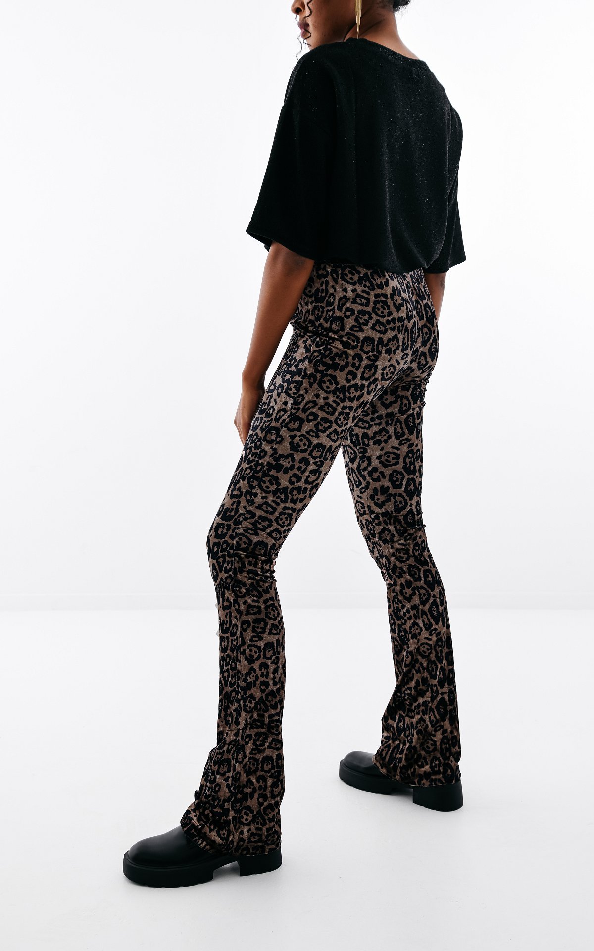 Spelen met ramp Tegen de wil Velvet look flared broek met panterprint - Leopard