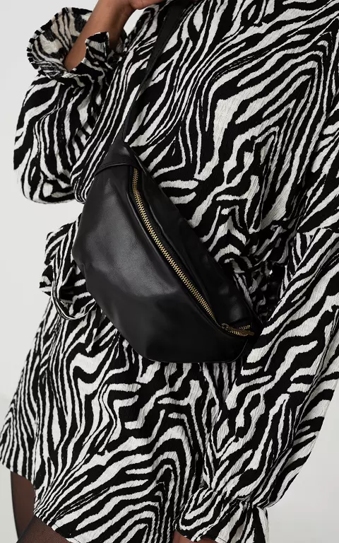 Trendy Hüfttasche aus glattem Leder schwarz