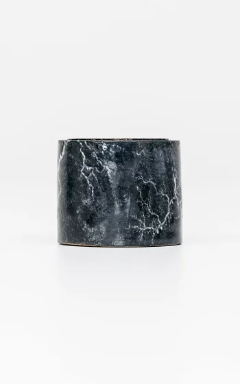 Marble patterned candle holder 
