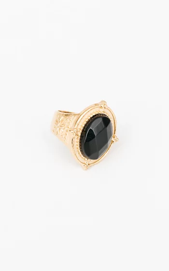 Gouden ring met gekleurde steen zwart goud