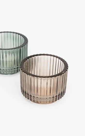 Teelichthalter mit Reliefdesign aus Glas 