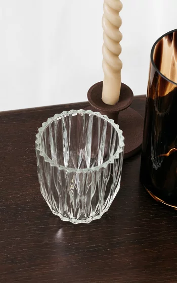 Round, patterned glass vase 