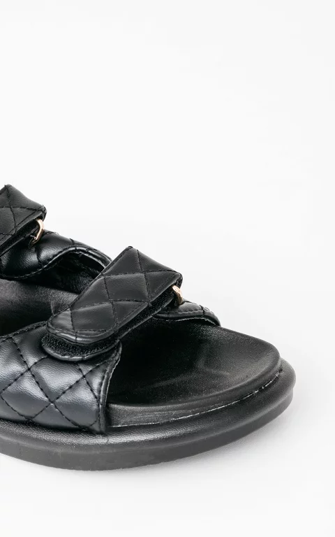 Sandalen mit Rautenmuster und Klettverschluss schwarz