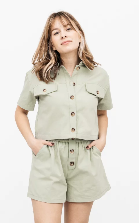 Shorts with pockets light green