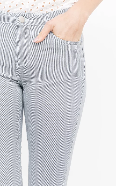 Mid-Waist Jeans mit Streifen 