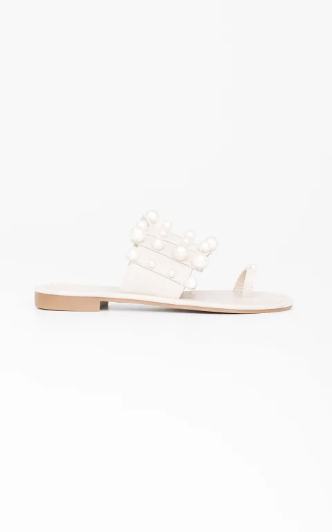 Slip-on sandals with pearls beige white
