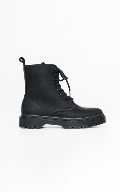 Black boots with zip 